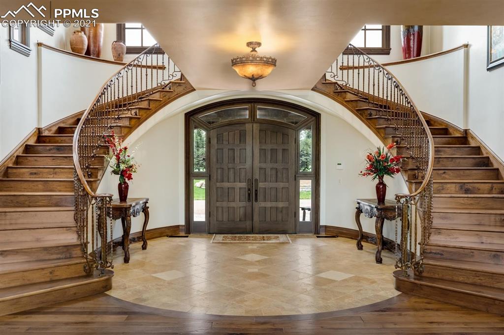 22 Crossland Road Colorado Springs, CO 80906 - Photo 2 of 40