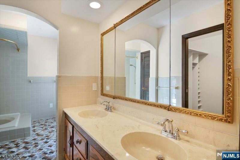 6 Green Hills Road Mendham, NJ 07945 - Photo 28 of 42
