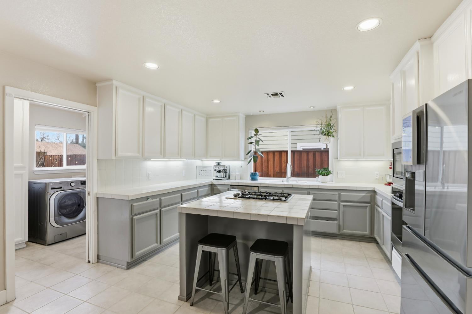 4208 Sherlock Way Citrus Heights, CA 95610 - Photo 14 of 37