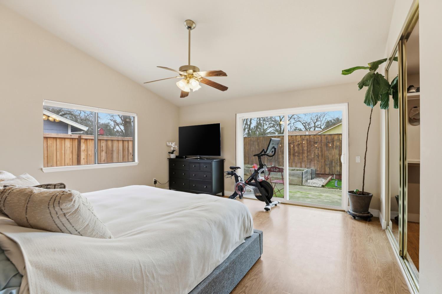 4208 Sherlock Way Citrus Heights, CA 95610 - Photo 18 of 37