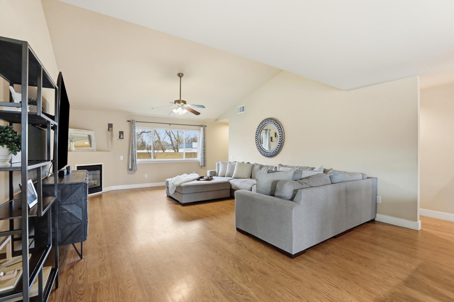 4208 Sherlock Way Citrus Heights, CA 95610 - Photo 4 of 37