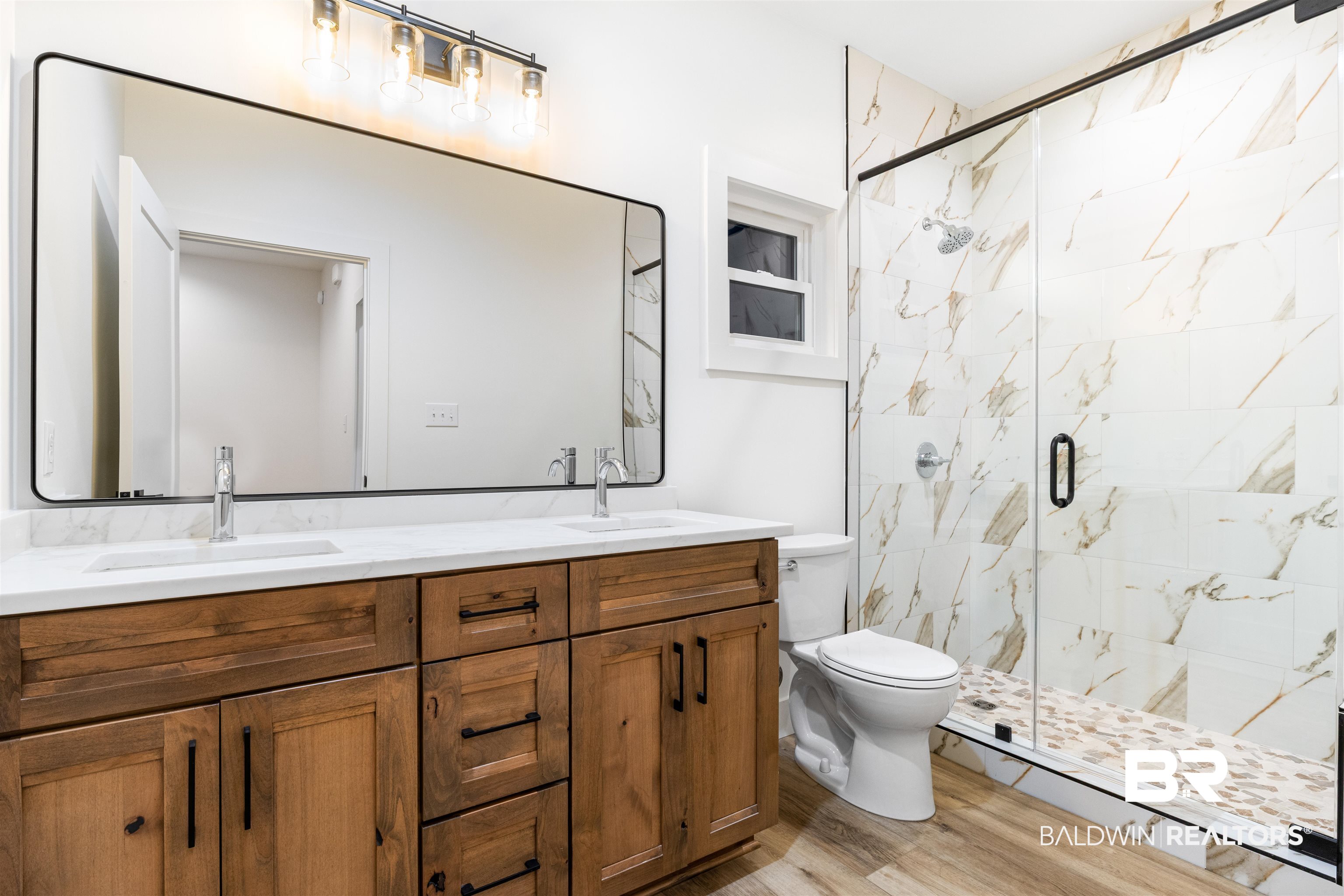 28310 Comstock Road Elberta, AL 36530 - Photo 56 of 60 Bathroom 3