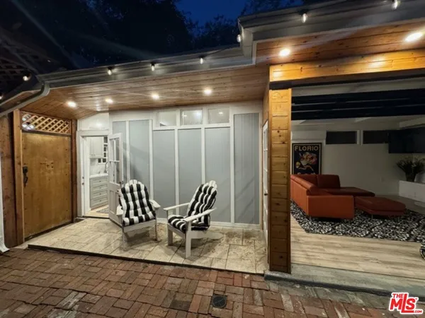 a view of outdoor space