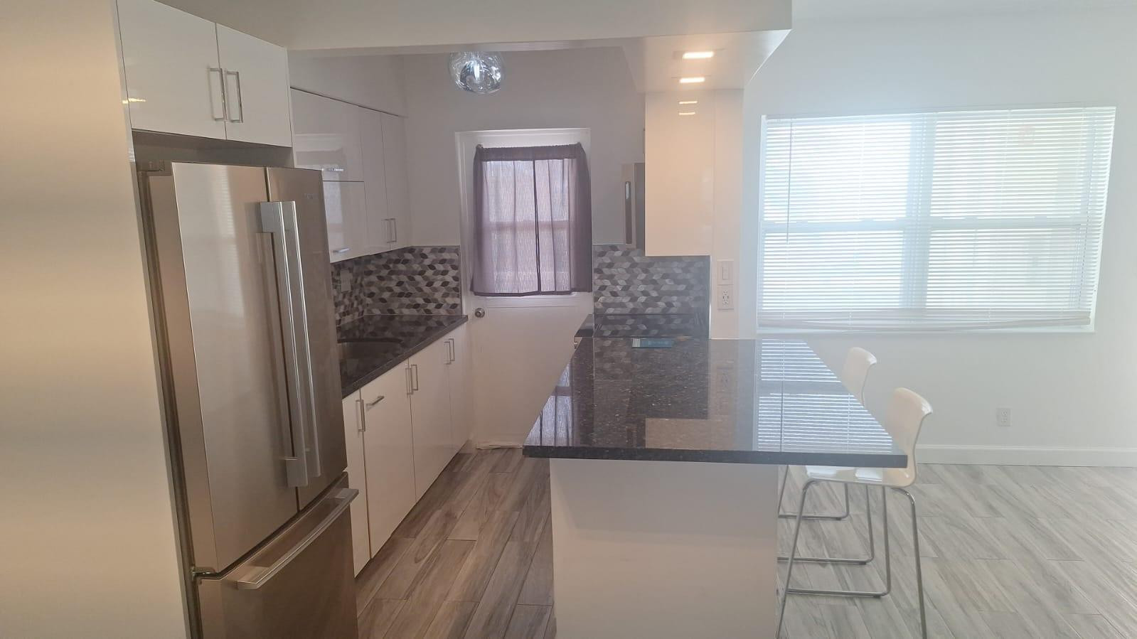 901 South Surf Road, Unit 304 Hollywood, FL 33019 - Photo 4 of 19 Photo 4