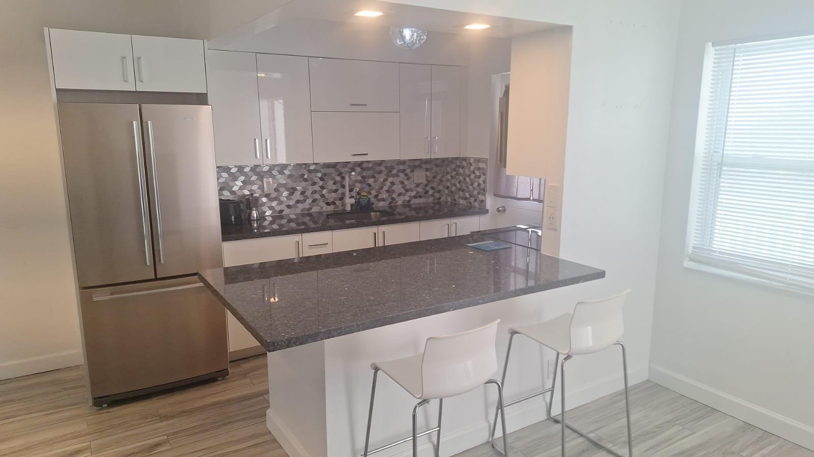 901 South Surf Road, Unit 304 Hollywood, FL 33019 - Photo 5 of 19 Photo 5