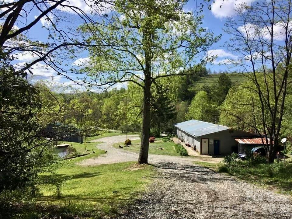 65 Blue Ridge Gem Mine Road Spruce Pine, NC 28777 - Photo 19 of 30