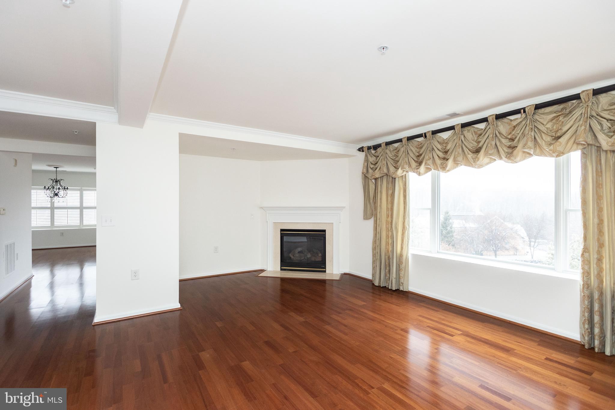 12251 Roundwood Road, Unit 508 Lutherville-Timonium, MD 21093 - Photo 7 of 38 Living Room