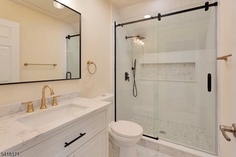 5 Cooks Road Denville, NJ 07834 - Photo 14 of 25