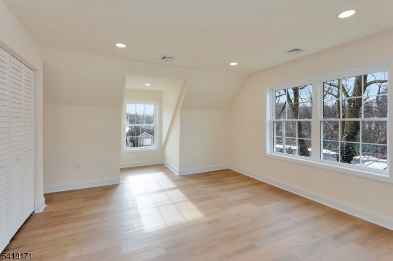 5 Cooks Road Denville, NJ 07834 - Photo 15 of 25