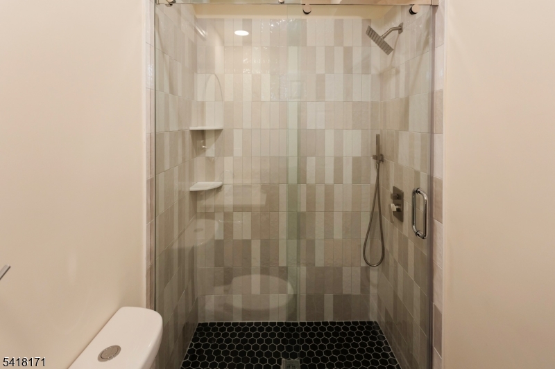 5 Cooks Road Denville, NJ 07834 - Photo 22 of 25