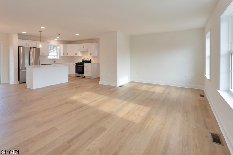 5 Cooks Road Denville, NJ 07834 - Photo 7 of 25