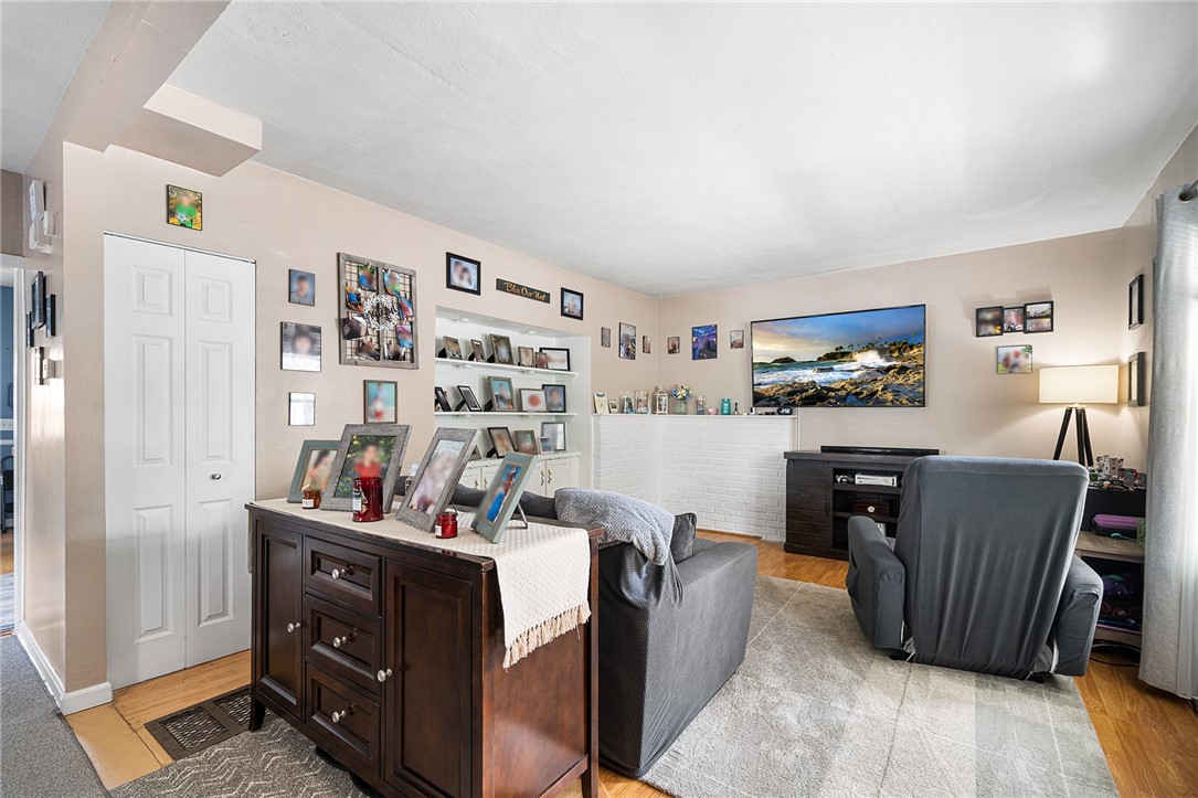 56 Cottage Street Warwick, RI 02886 - Photo 3 of 33