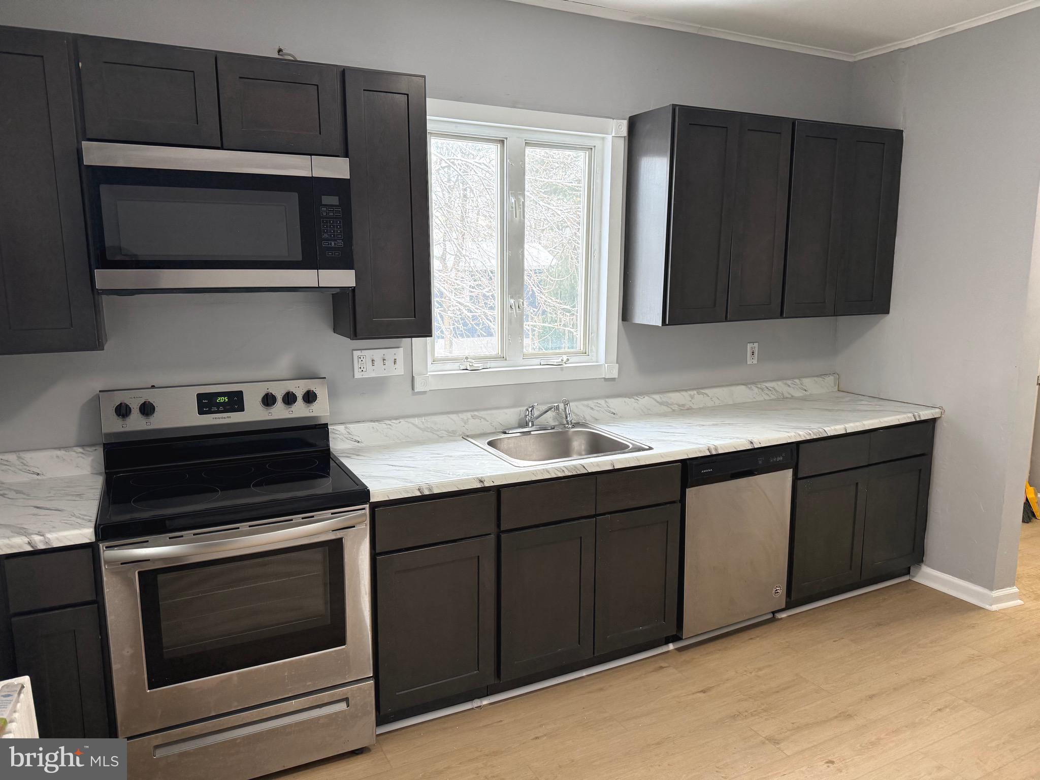 905 Stone Road, Unit B Laurel Springs, NJ 08021 - Photo 2 of 10