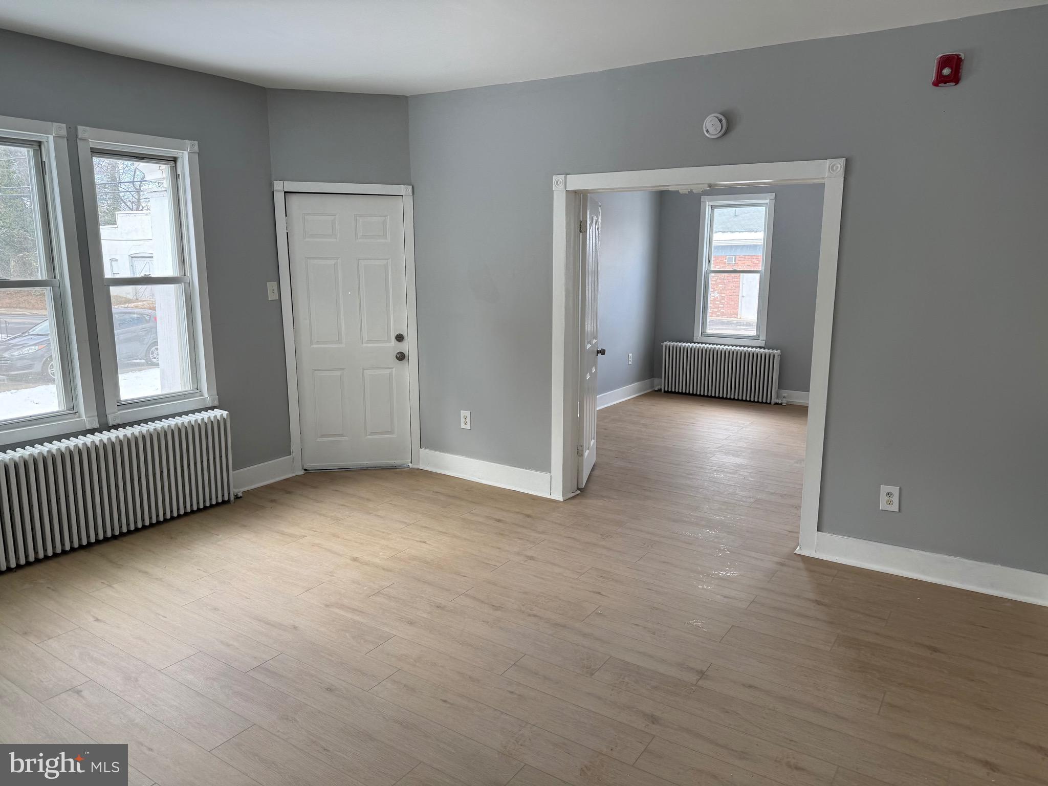 905 Stone Road, Unit B Laurel Springs, NJ 08021 - Photo 6 of 10 Living room