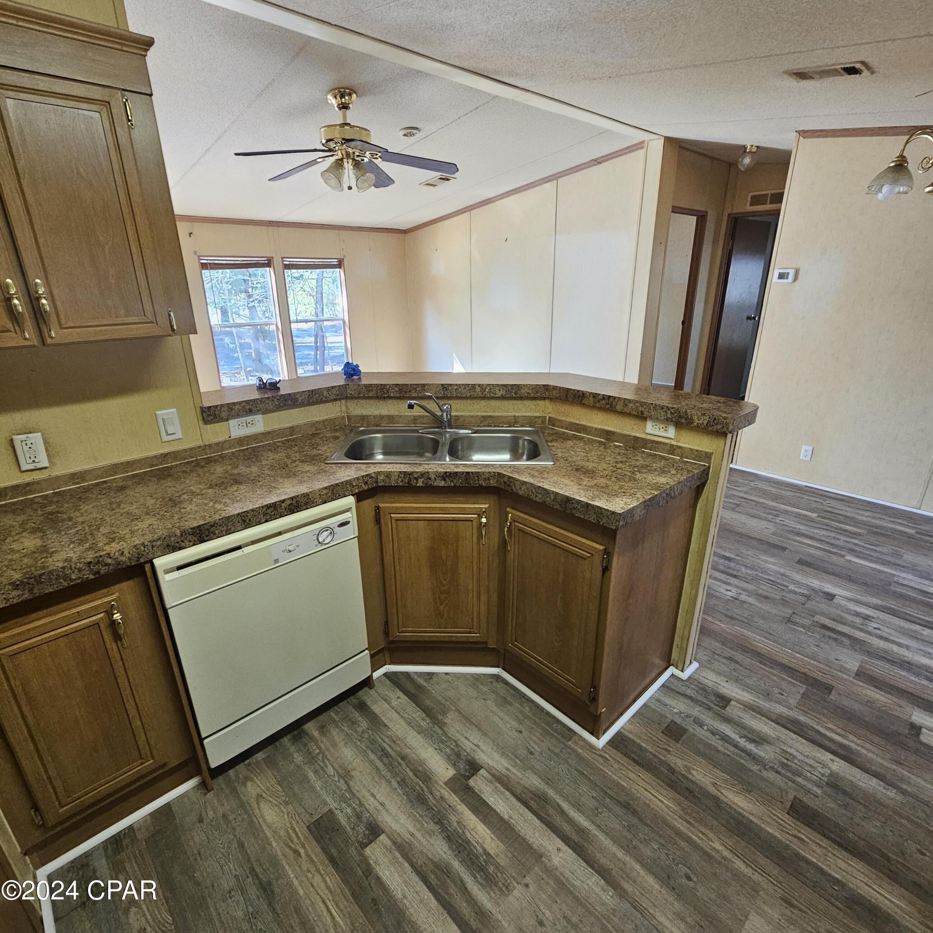 562 Caswell Road DeFuniak Springs, FL 32433 - Photo 7 of 20 Gallery Image 7