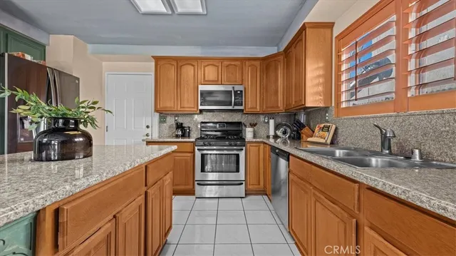 $720,000 | 14998 Mustang Lane, Fontana, CA 92336