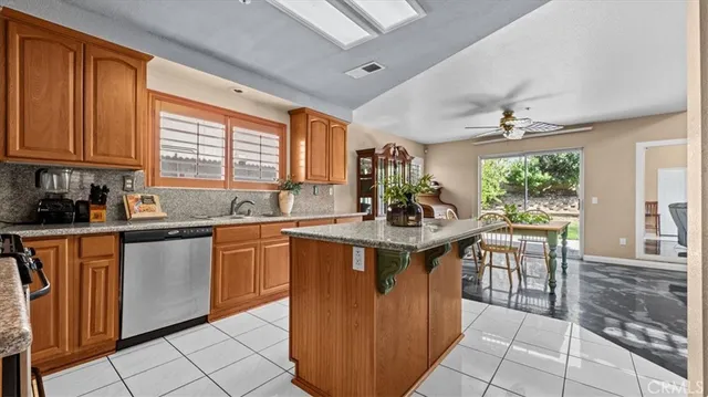 $720,000 | 14998 Mustang Lane, Fontana, CA 92336