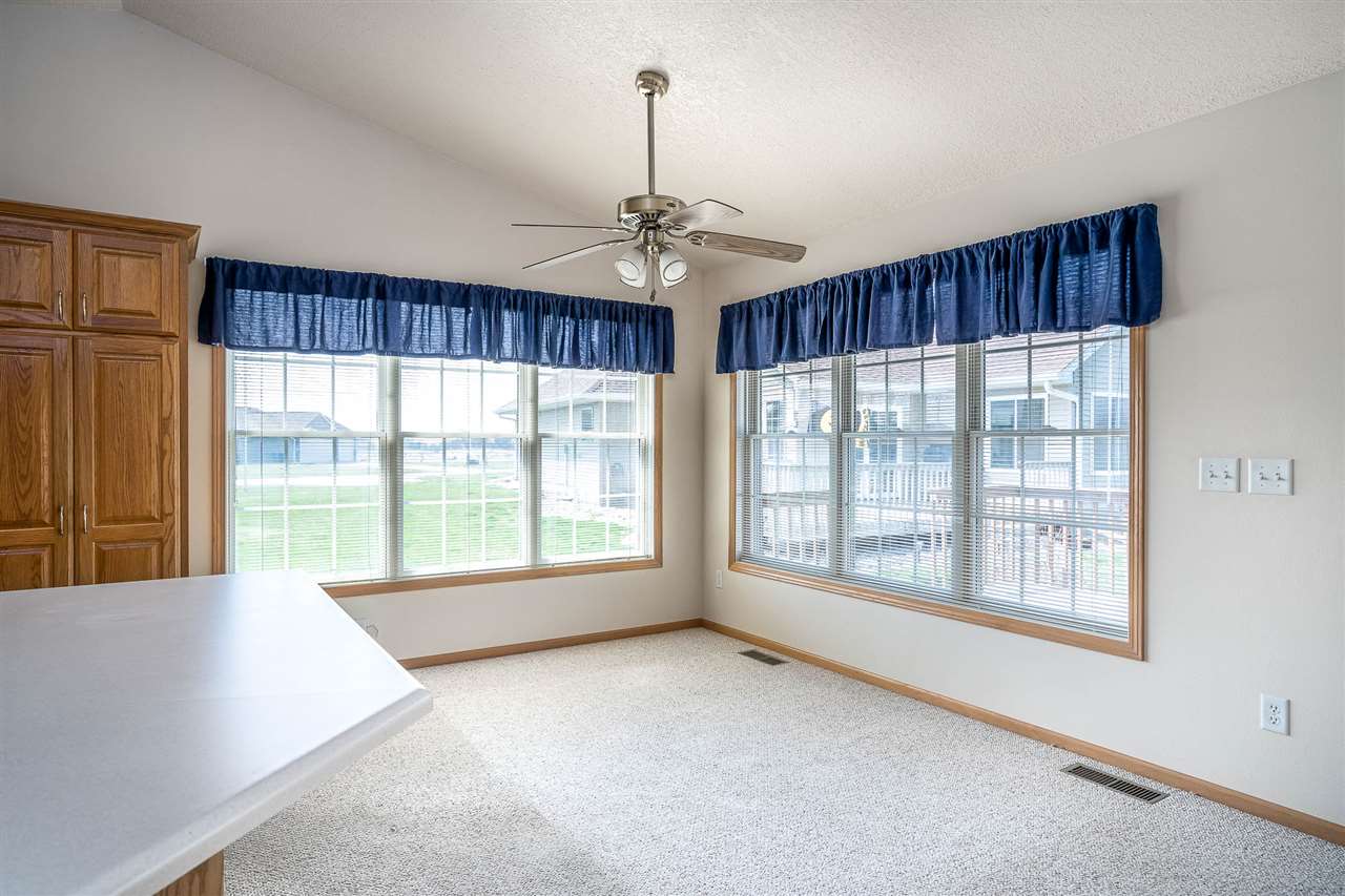 1477 Ridgeview Avenue West Liberty, IA 52776 - Photo 13 of 26 Gallery Image 13