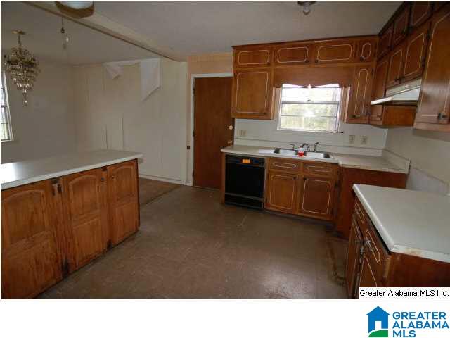 1461 4th Place Northwest Center Point, AL 35215 - Photo 6 of 16