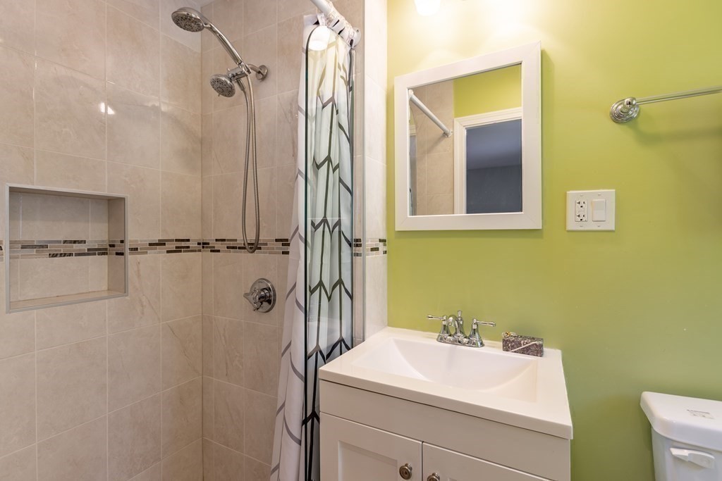31 Woodland Road Lexington, MA 02420 - Photo 15 of 31