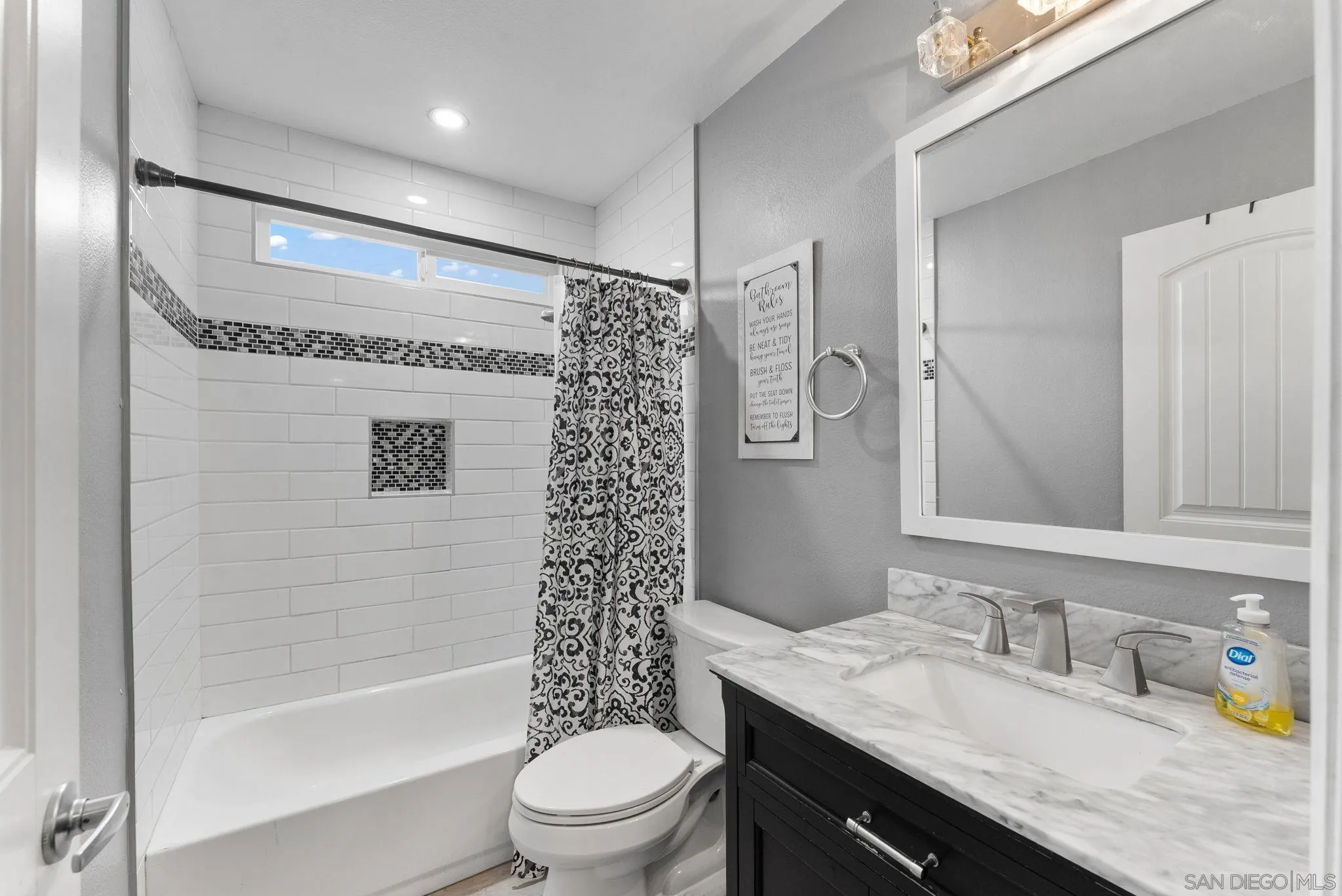 9209 Les Road Santee, CA 92071 - Photo 11 of 28 Gallery Image 11