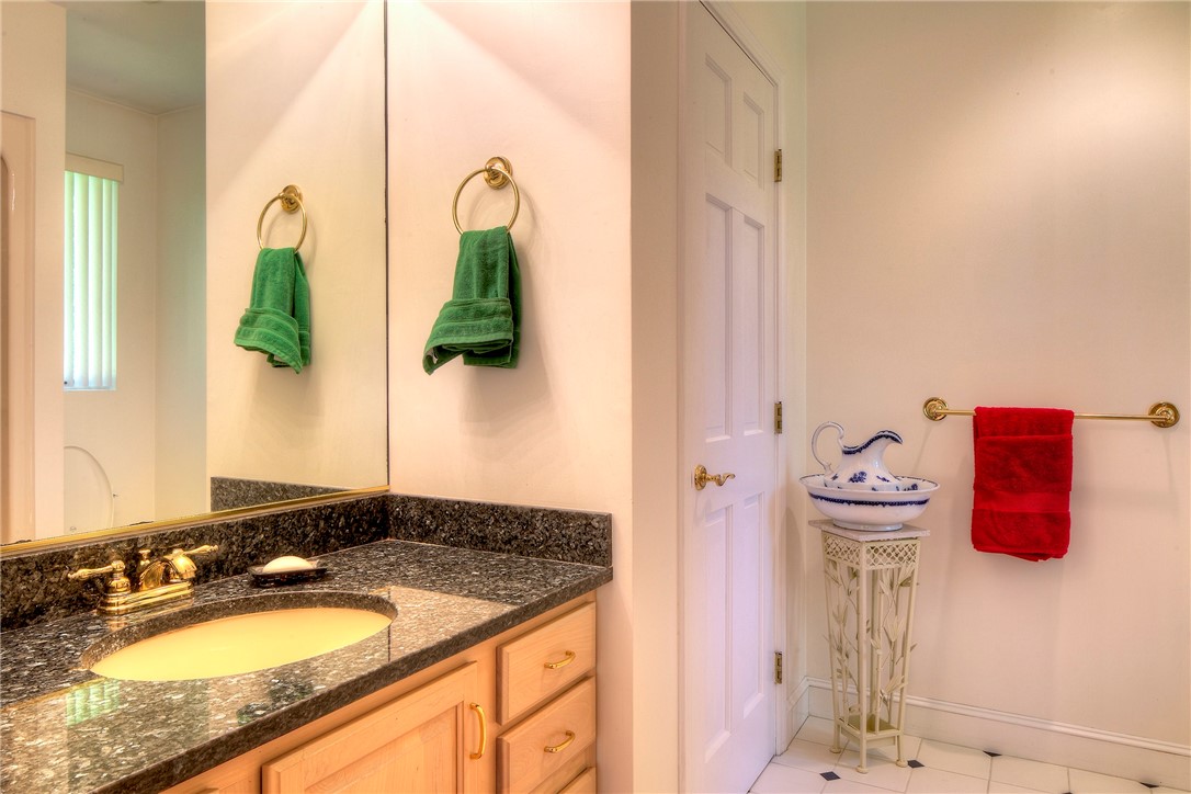 18 Apple Ridge Road Cumberland, RI 02864 - Photo 27 of 40