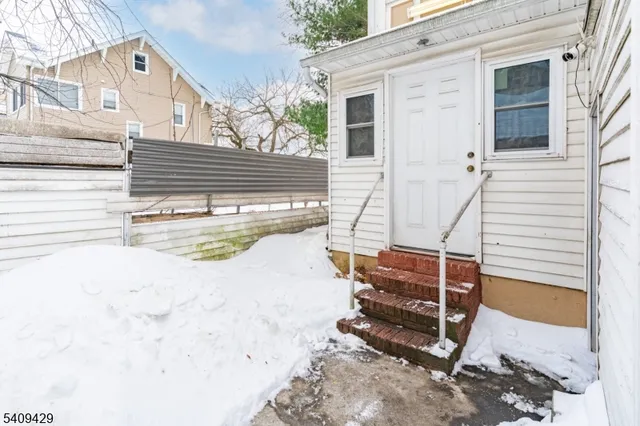 $450,000 | 49-51 Lyons Avenue, Newark, NJ 07112