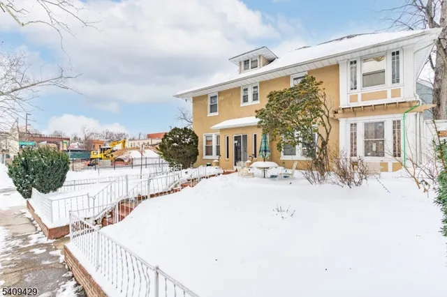 $450,000 | 49-51 Lyons Avenue, Newark, NJ 07112