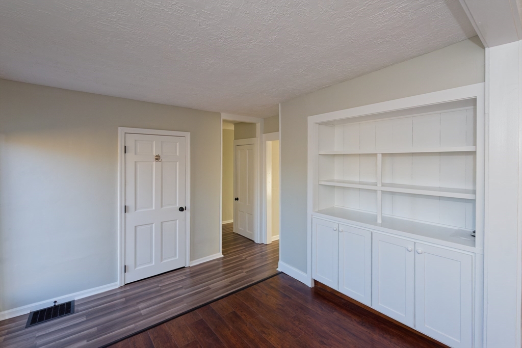 7 Prospect Street Rutland, MA 01543 - Photo 7 of 18