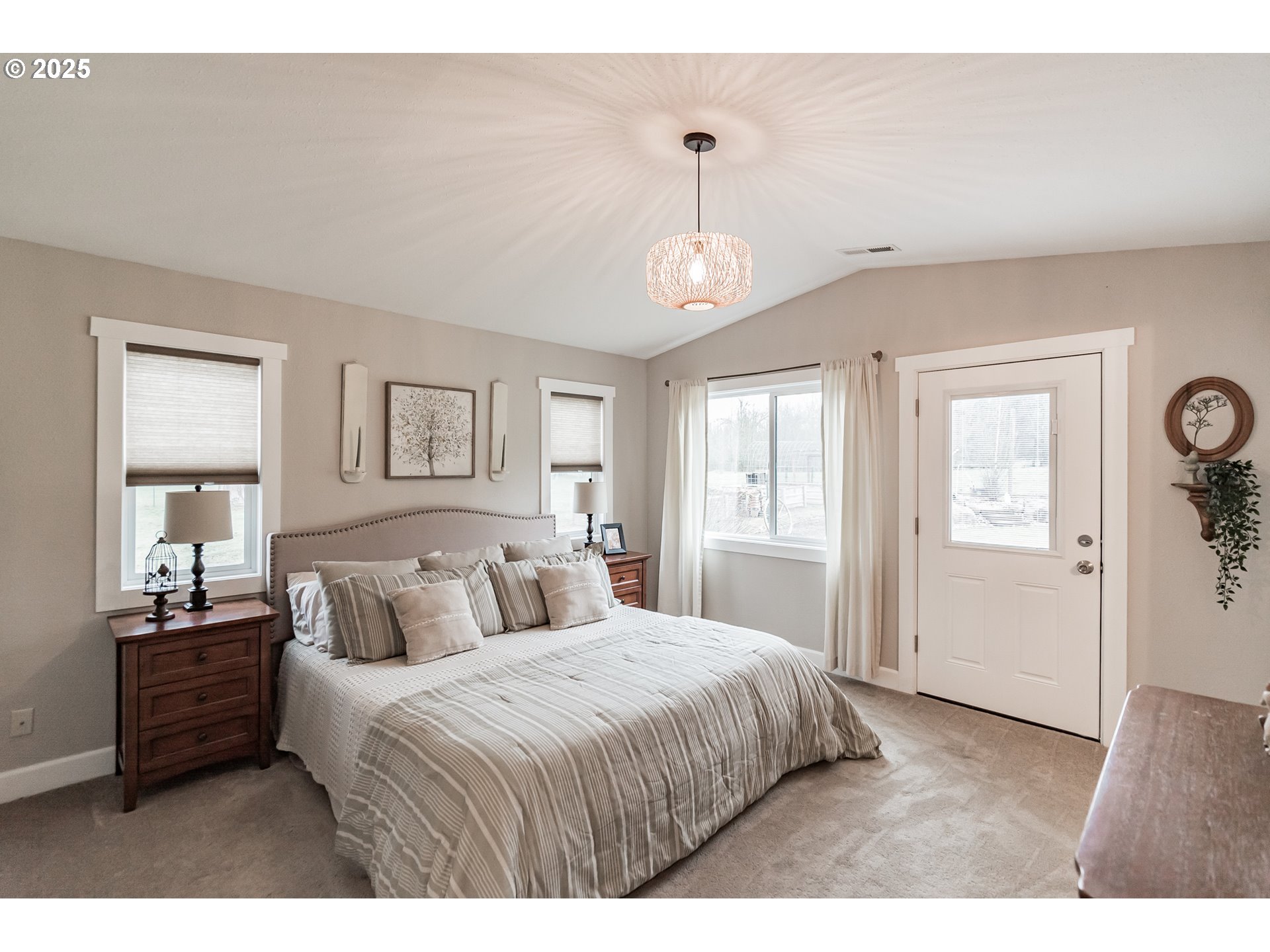 16124 South Windy City Road Mulino, OR 97042 - Photo 11 of 30 Gallery Image 11