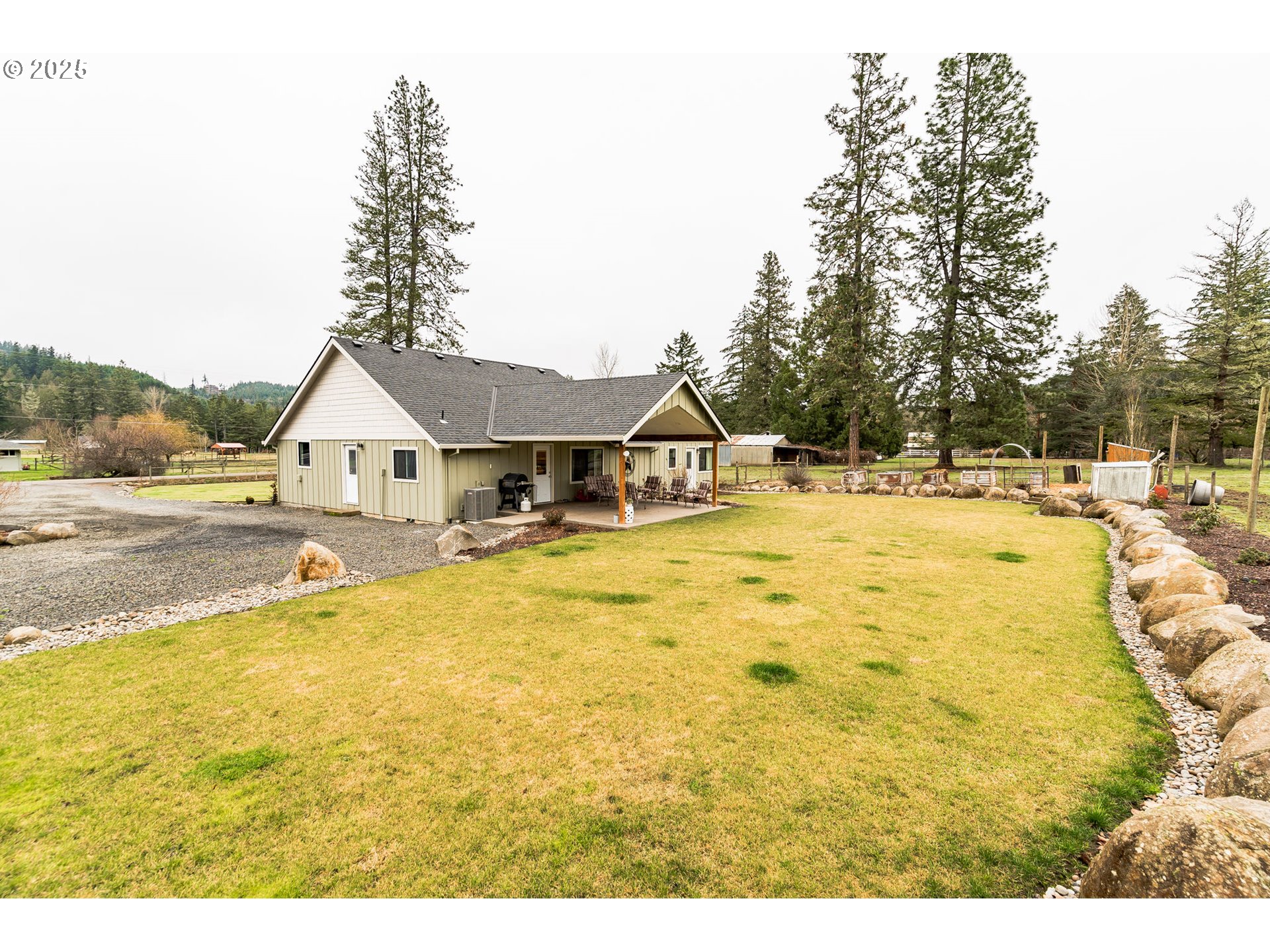 16124 South Windy City Road Mulino, OR 97042 - Photo 20 of 30 Gallery Image 20