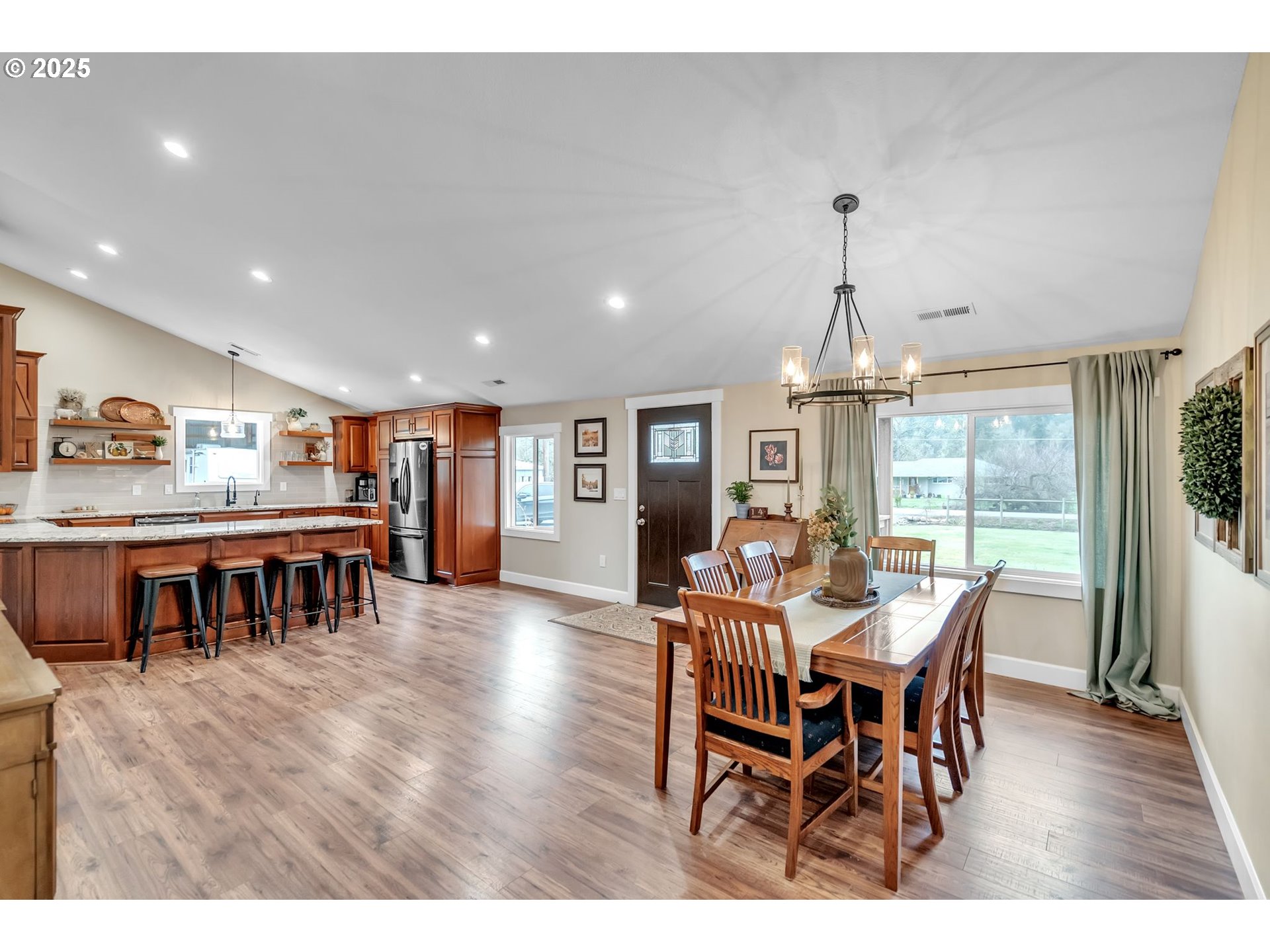 16124 South Windy City Road Mulino, OR 97042 - Photo 9 of 30 Gallery Image 9