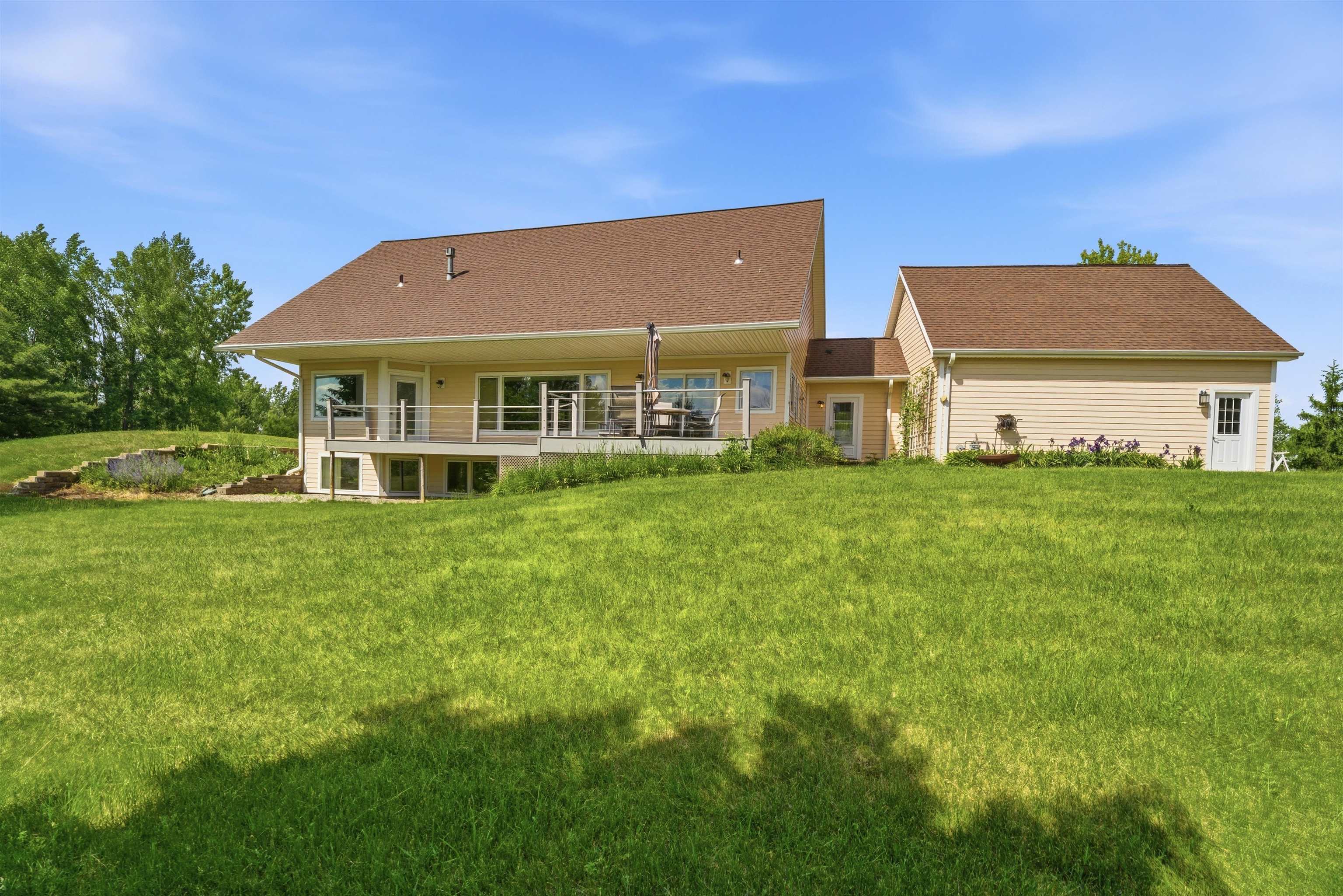 W3549 Center Valley Road Appleton, WI 54913 - Photo 36 of 52