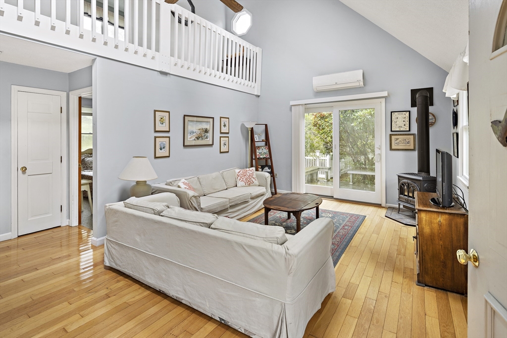 6 Gerts Way Edgartown, MA 02539 - Photo 3 of 15 Gallery Image 3