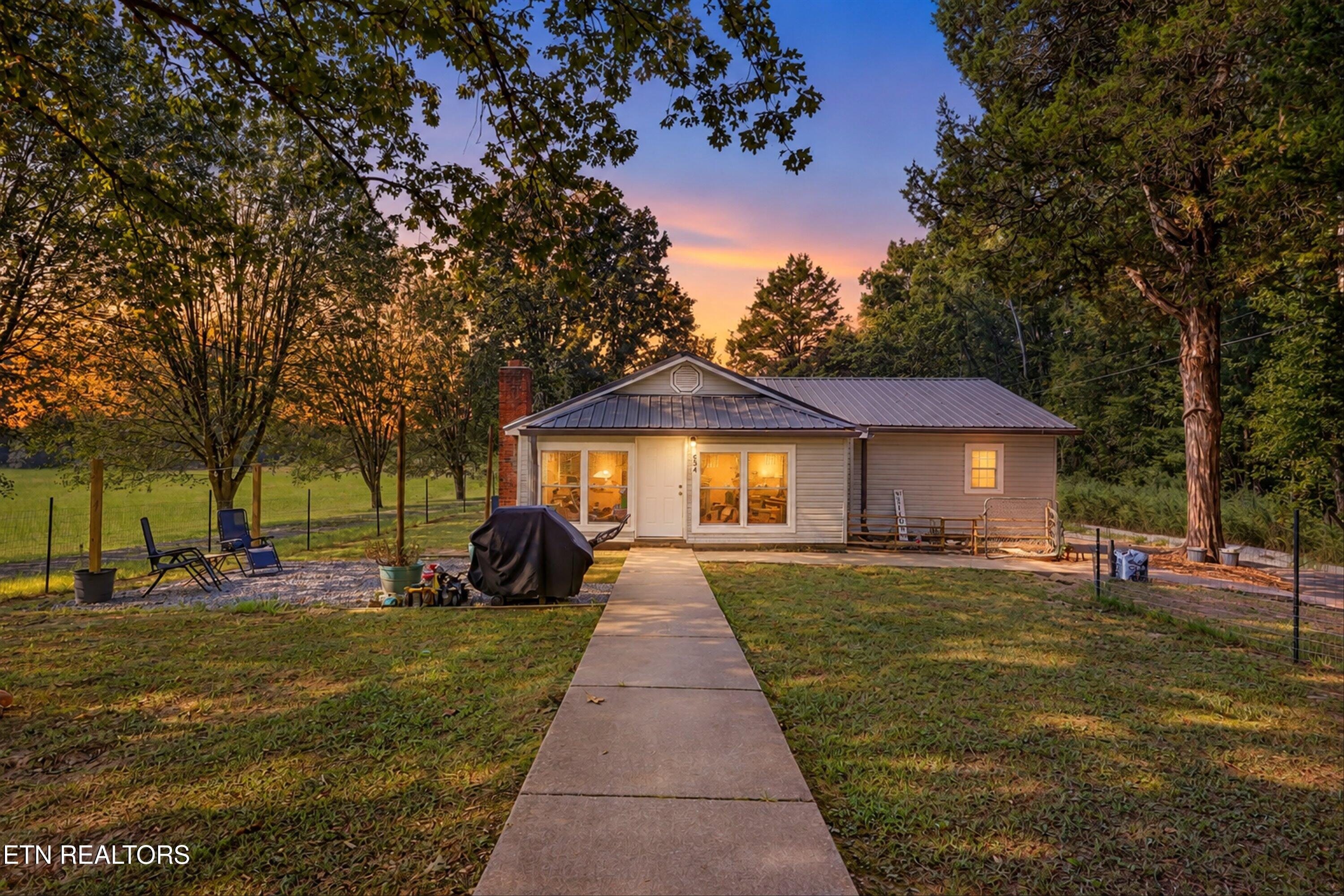 634 Johnson Road Oliver Springs, TN 37840 - Photo 1 of 22 twilight