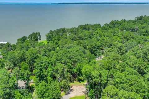 $99,900 | 90 North Royale Greens Drive, Coldspring, TX 77331