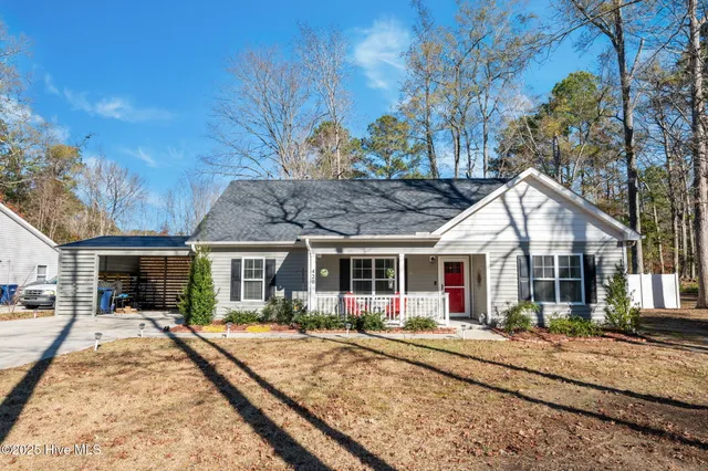 $334,900 | 420 Crown Drive, Washington, NC 27889