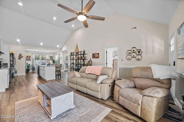 $334,900 | 420 Crown Drive, Washington, NC 27889