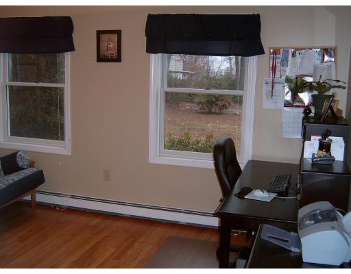 12 Sagamore Road Bellingham, MA 02019 - Photo 8 of 9 Gallery Image 8