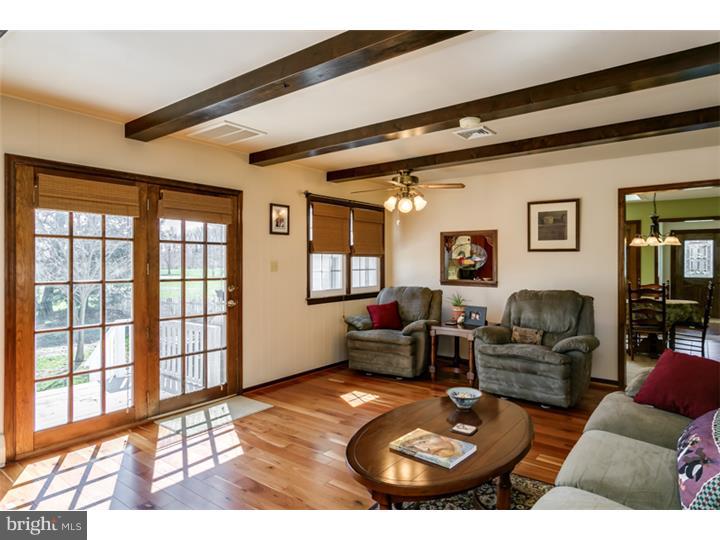 17 Buddtown Road Southampton, NJ 08088 - Photo 10 of 24 Family Room