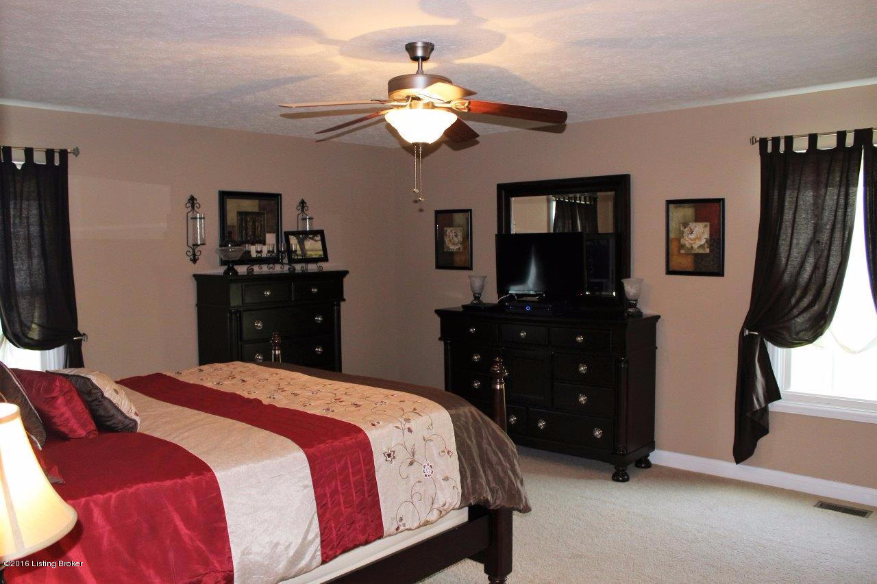40 Tucker Road Vine Grove, KY 40175 - Photo 13 of 26 IMG_8106