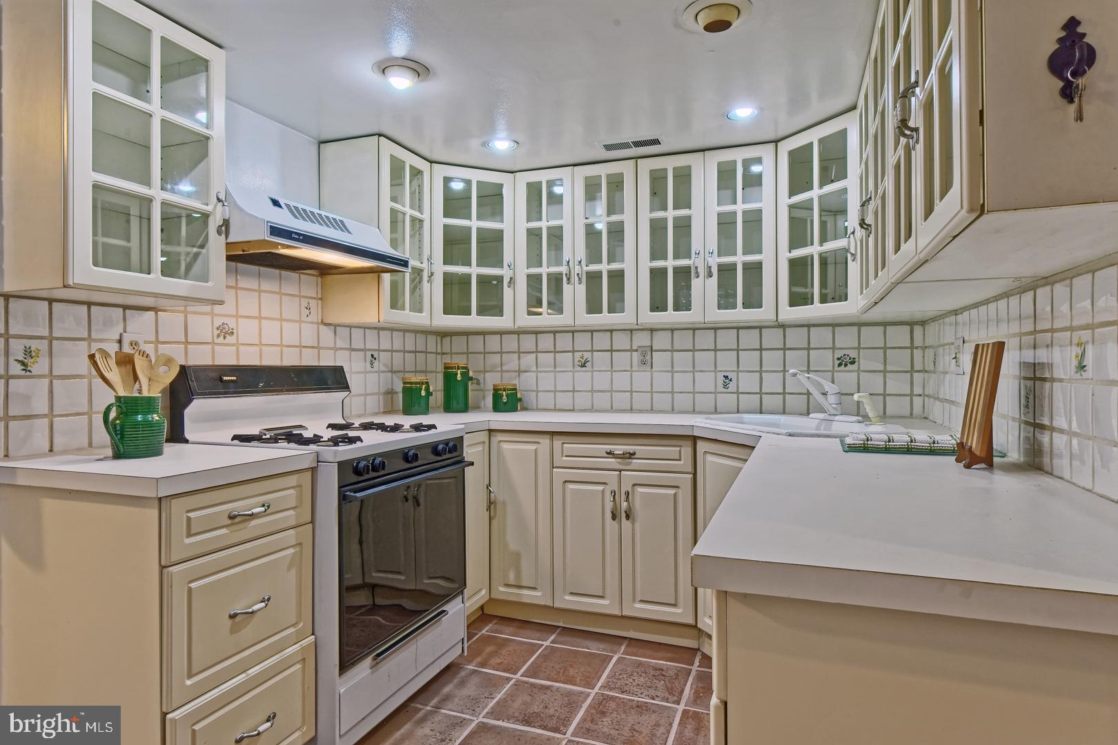 345 Barton Run Boulevard Marlton, NJ 08053 - Photo 10 of 25