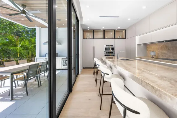 $3,299,000 | 290 Northwest 48th Street, Miami, FL 33127