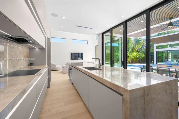 $3,299,000 | 290 Northwest 48th Street, Miami, FL 33127