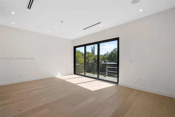 $3,299,000 | 290 Northwest 48th Street, Miami, FL 33127