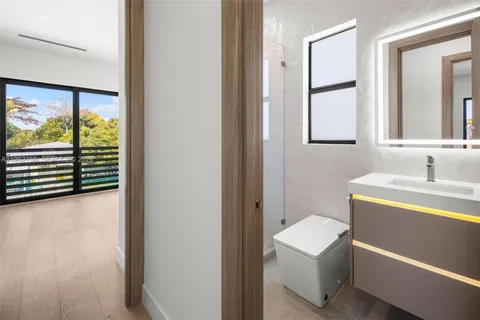 $3,495,000 | 290 Northwest 48th Street, Miami, FL 33127