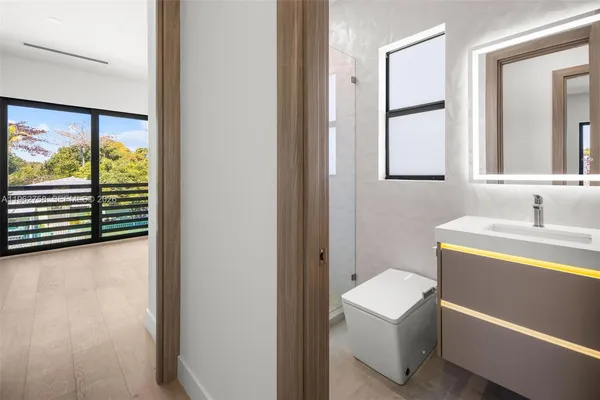 $3,299,000 | 290 Northwest 48th Street, Miami, FL 33127