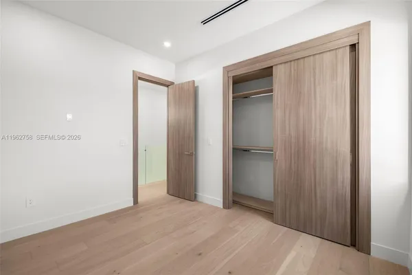 $3,299,000 | 290 Northwest 48th Street, Miami, FL 33127