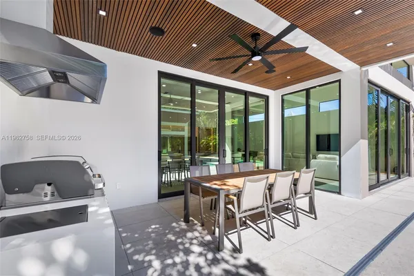 $3,299,000 | 290 Northwest 48th Street, Miami, FL 33127