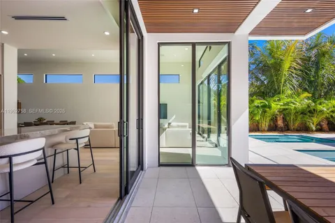 $3,495,000 | 290 Northwest 48th Street, Miami, FL 33127